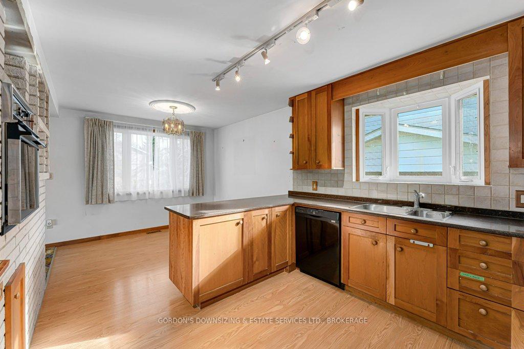 Photo 12 of 6 Metcalfe Avenue, Kingston, Central City West — HOMEH