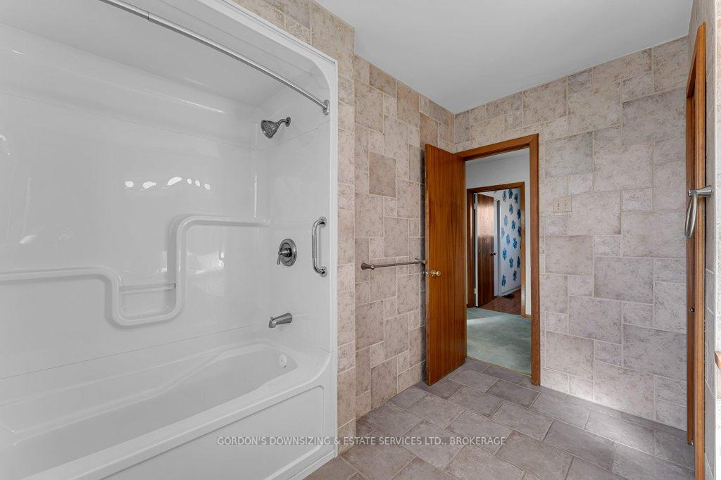 Photo 23 of 6 Metcalfe Avenue, Kingston, Central City West — HOMEH