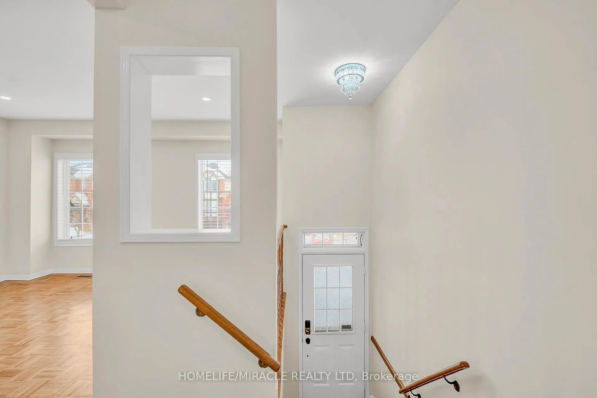 Photo 4 of 17 Pikake Court, Vaughan, Vellore Village — HOMEH
