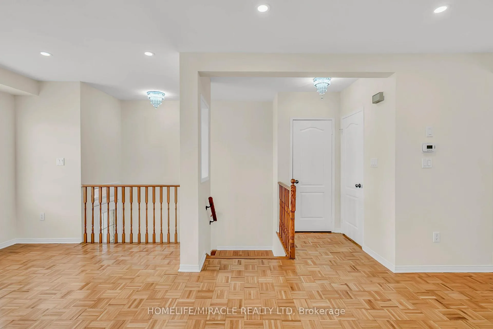 Photo 5 of 17 Pikake Court, Vaughan, Vellore Village — HOMEH