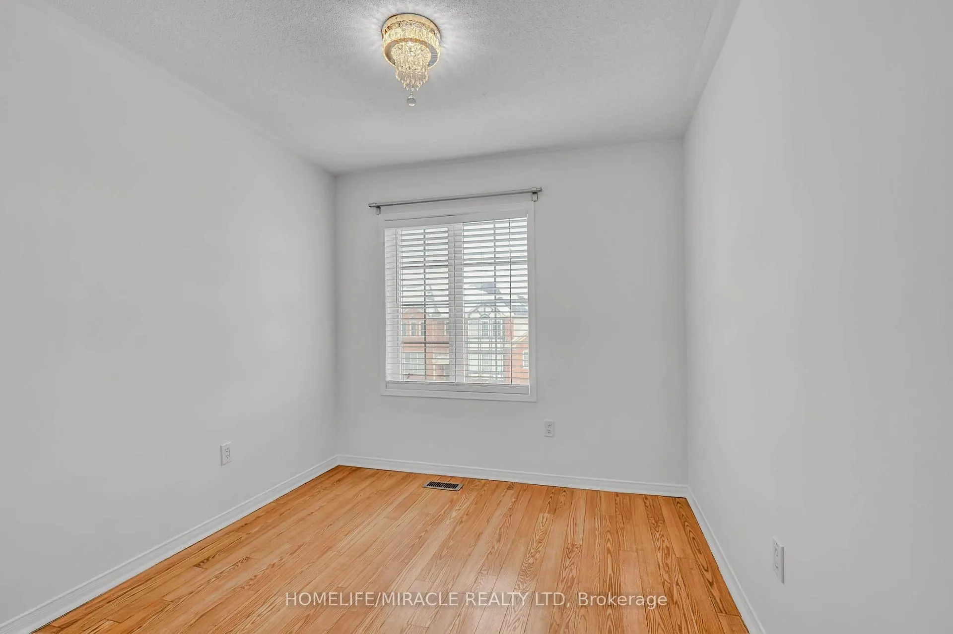 Photo 23 of 17 Pikake Court, Vaughan, Vellore Village — HOMEH