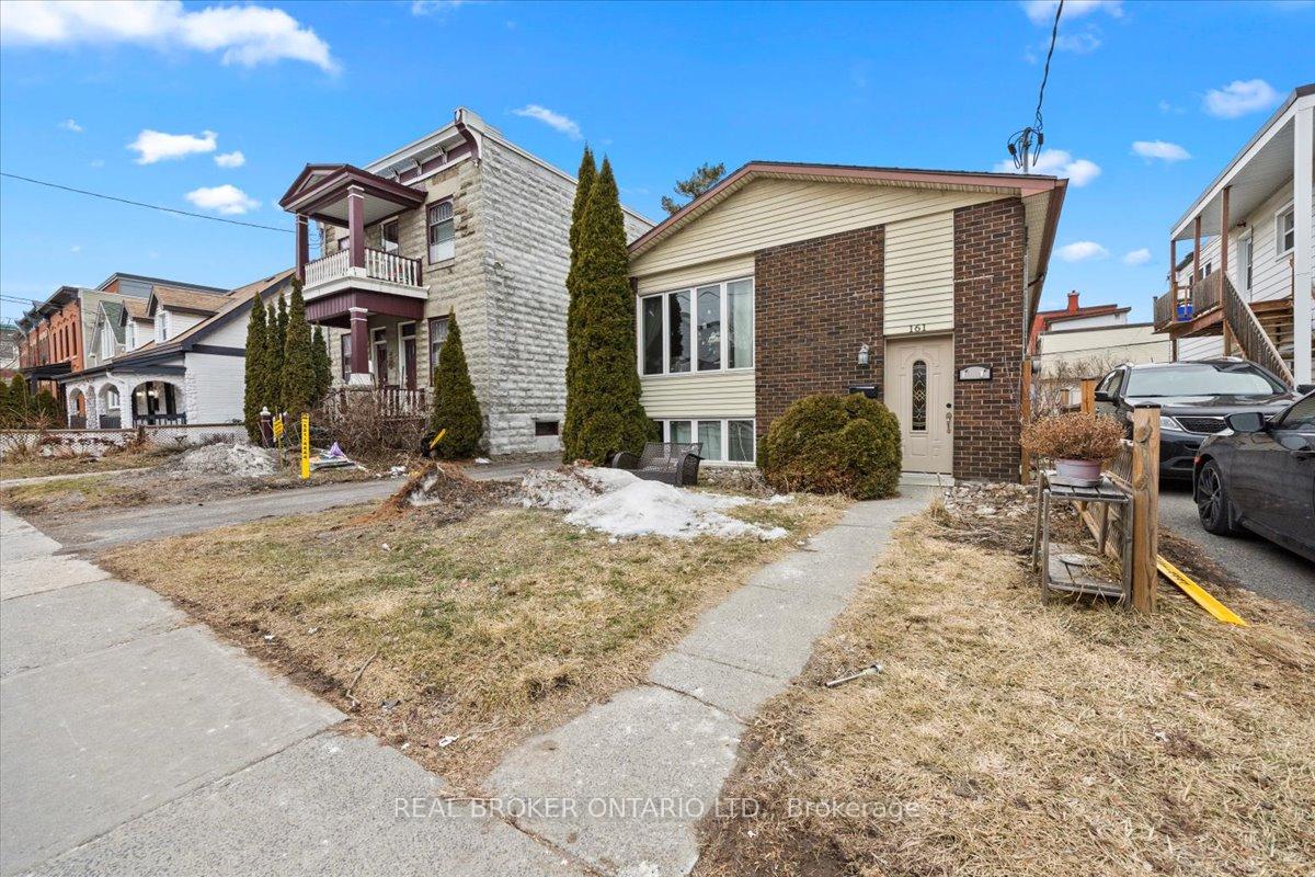 Photo 2 of 161 Guigues Avenue, Ottawa, Lower Town/Byward Market — HOMEH