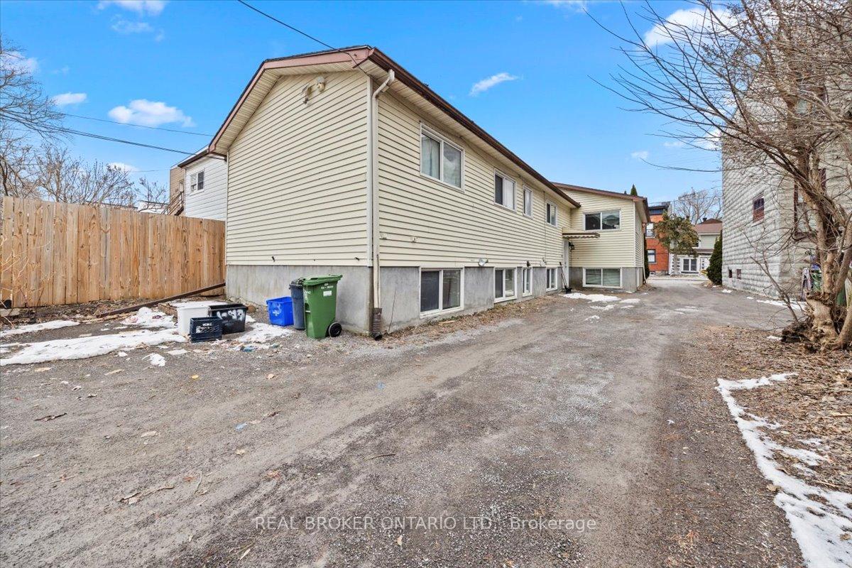 Photo 3 of 161 Guigues Avenue, Ottawa, Lower Town/Byward Market — HOMEH
