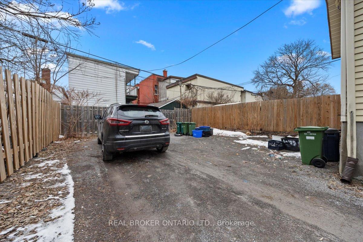 Photo 4 of 161 Guigues Avenue, Ottawa, Lower Town/Byward Market — HOMEH