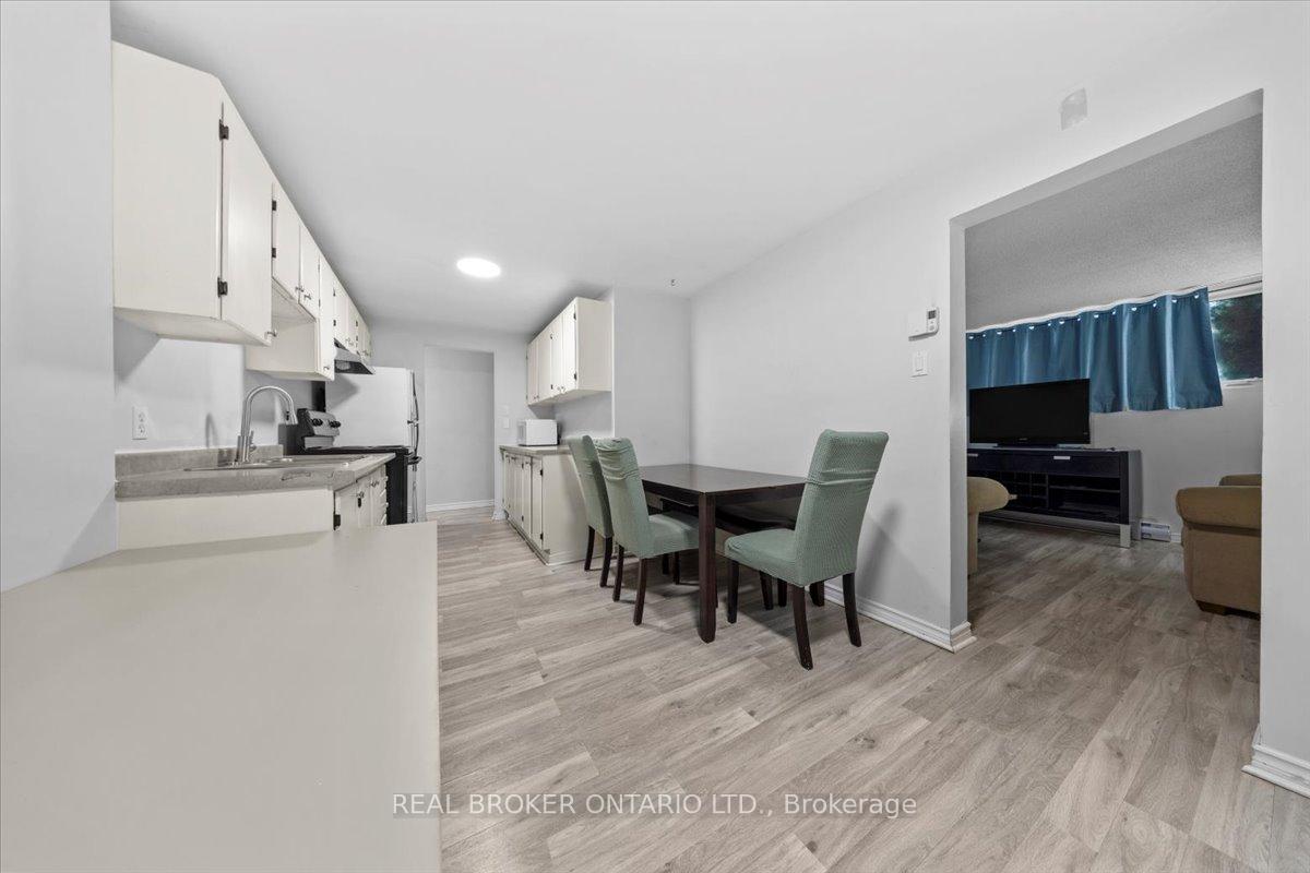 Photo 14 of 161 Guigues Avenue, Ottawa, Lower Town/Byward Market — HOMEH