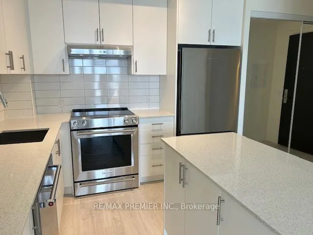 Photo 6 of Unit 812, 9000 Jane Street, Vaughan, Concord — HOMEH