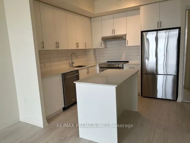 Photo 8 of Unit 812, 9000 Jane Street, Vaughan, Concord — HOMEH