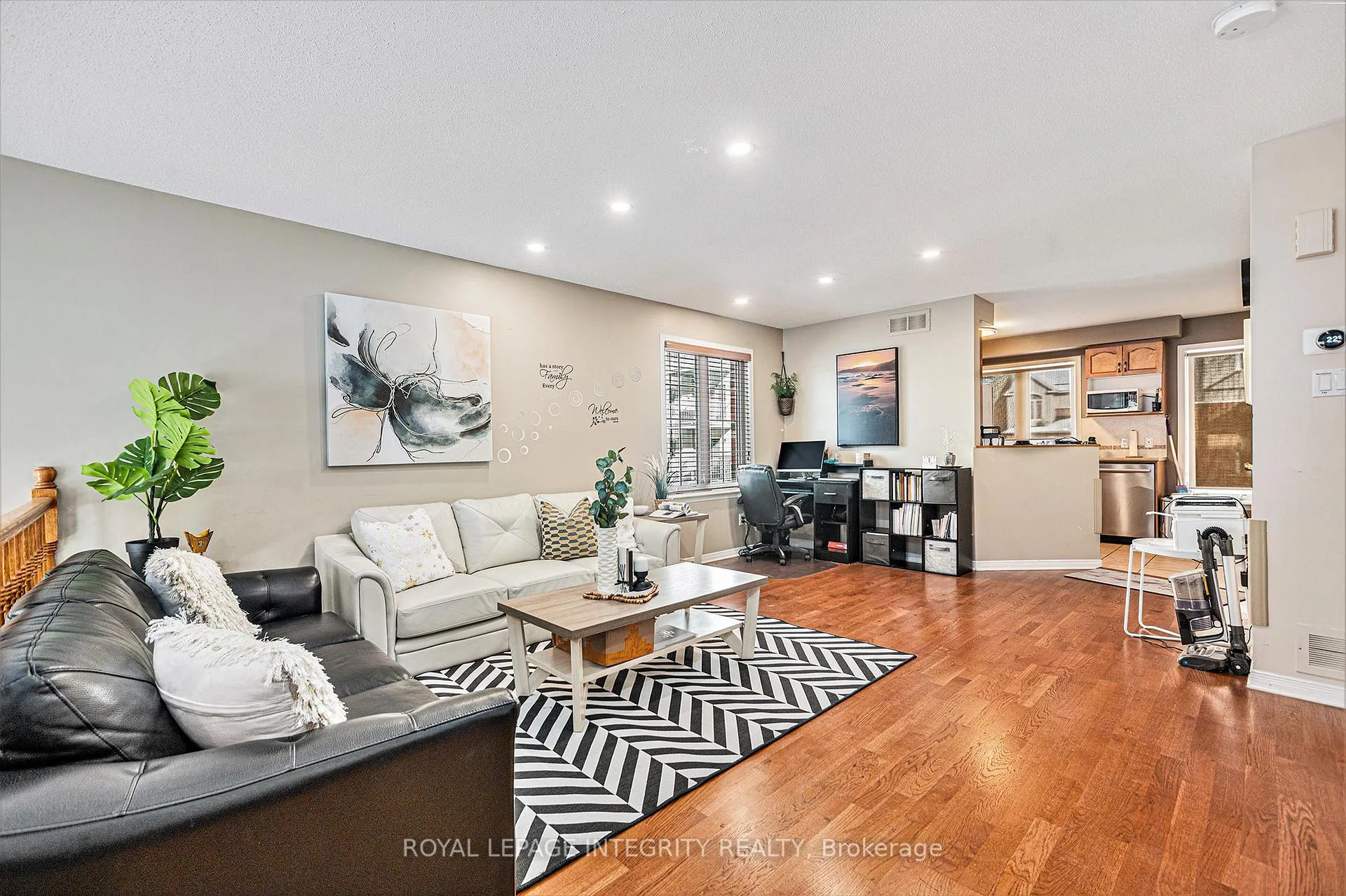 Photo 4 of Unit 42, 1512 Walkley Road, Ottawa, Heron Gate/Industrial Park — HOMEH