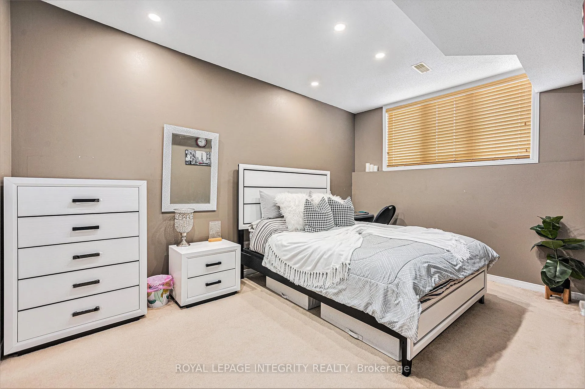 Photo 18 of Unit 42, 1512 Walkley Road, Ottawa, Heron Gate/Industrial Park — HOMEH