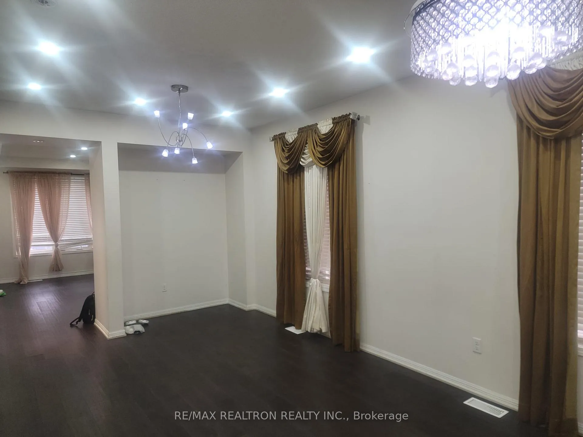 Photo 3 of Unit Main & 2nd, 13 Dulverton Drive, Brampton, Northwest Brampton — HOMEH