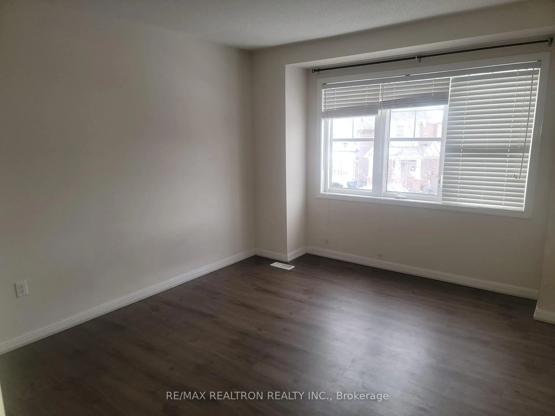 Photo 8 of Unit Main & 2nd, 13 Dulverton Drive, Brampton, Northwest Brampton — HOMEH