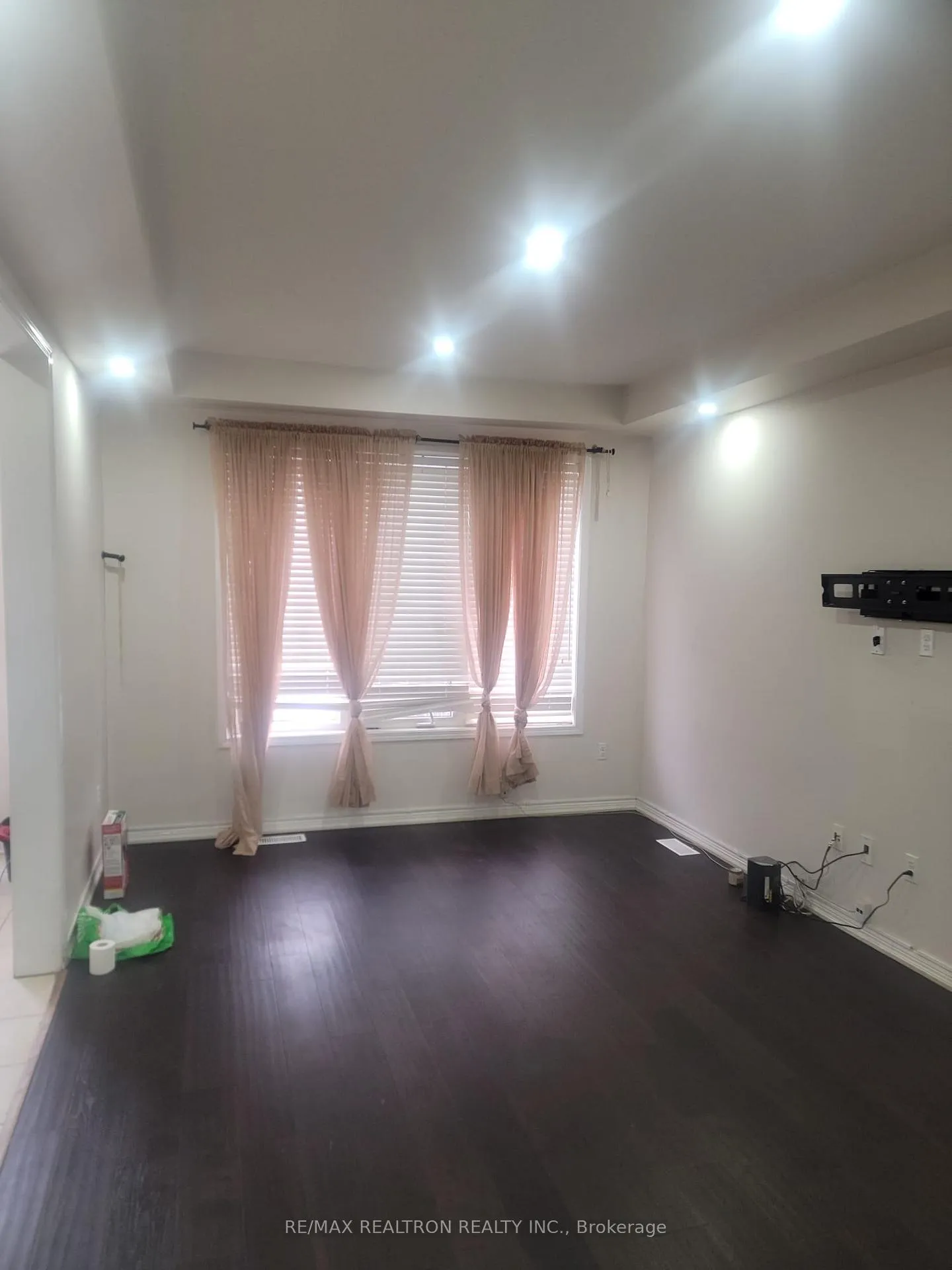 Photo 12 of Unit Main & 2nd, 13 Dulverton Drive, Brampton, Northwest Brampton — HOMEH