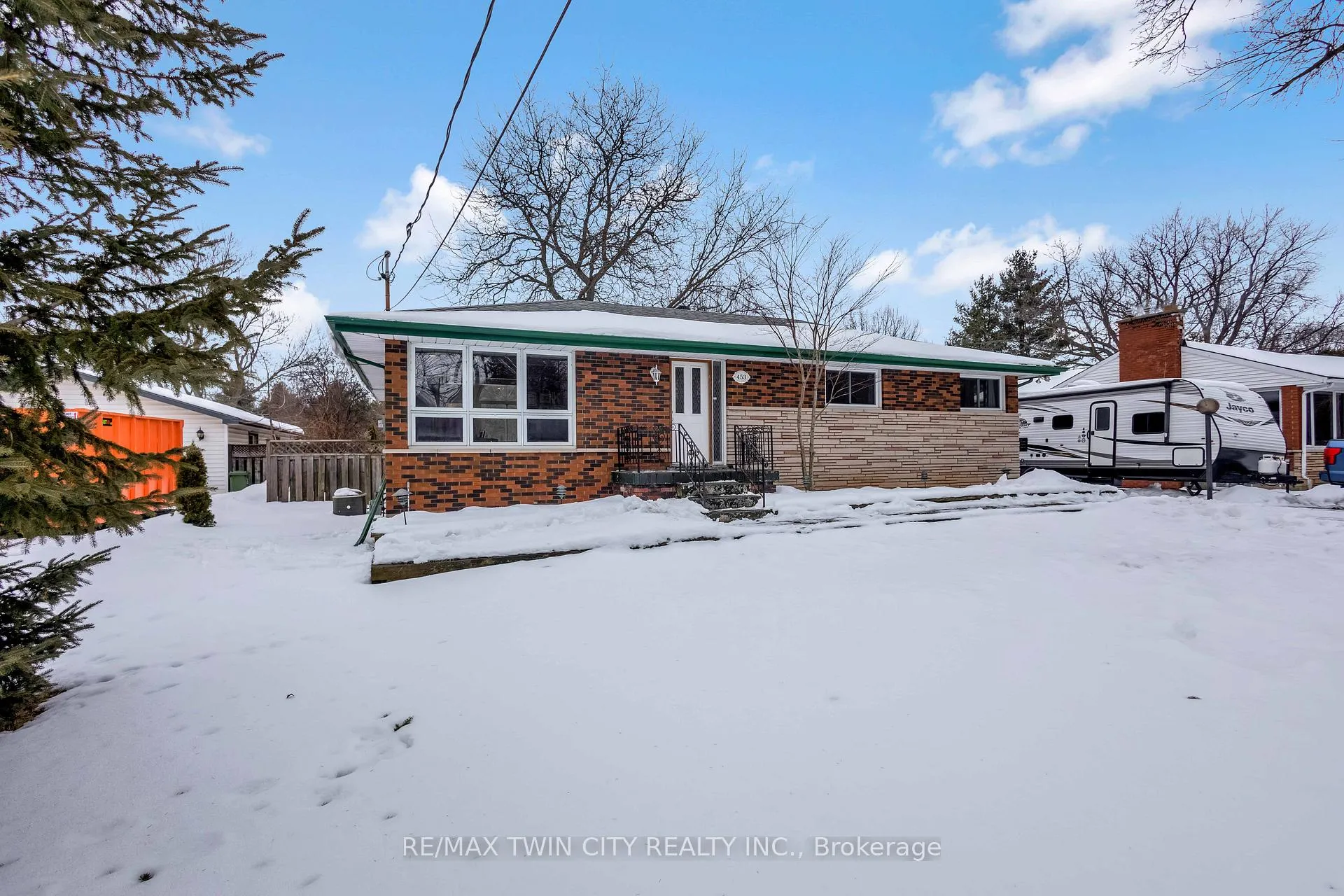 Photo 3 of 453 Glancaster Road, Hamilton, Airport Employment Area — HOMEH