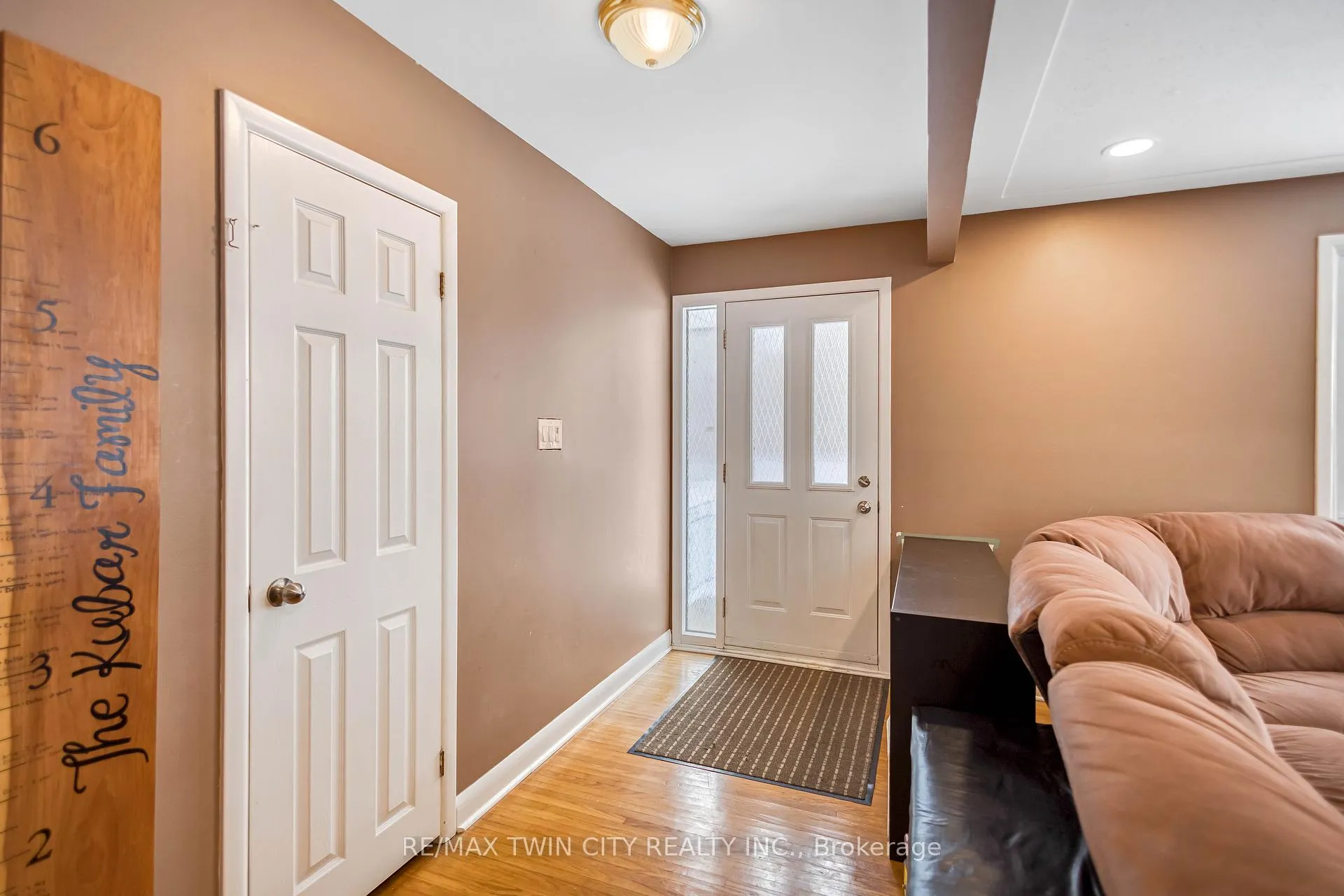 Photo 5 of 453 Glancaster Road, Hamilton, Airport Employment Area — HOMEH