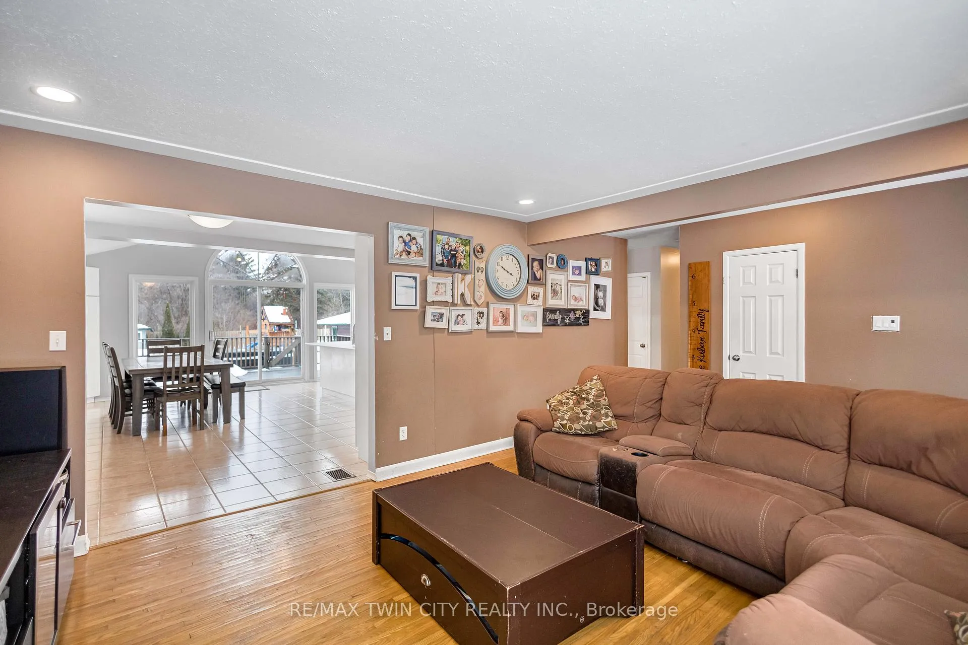 Photo 8 of 453 Glancaster Road, Hamilton, Airport Employment Area — HOMEH