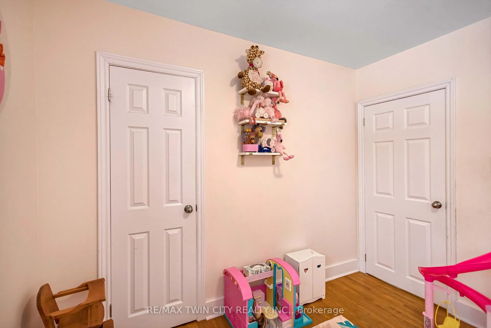Photo 15 of 453 Glancaster Road, Hamilton, Airport Employment Area — HOMEH