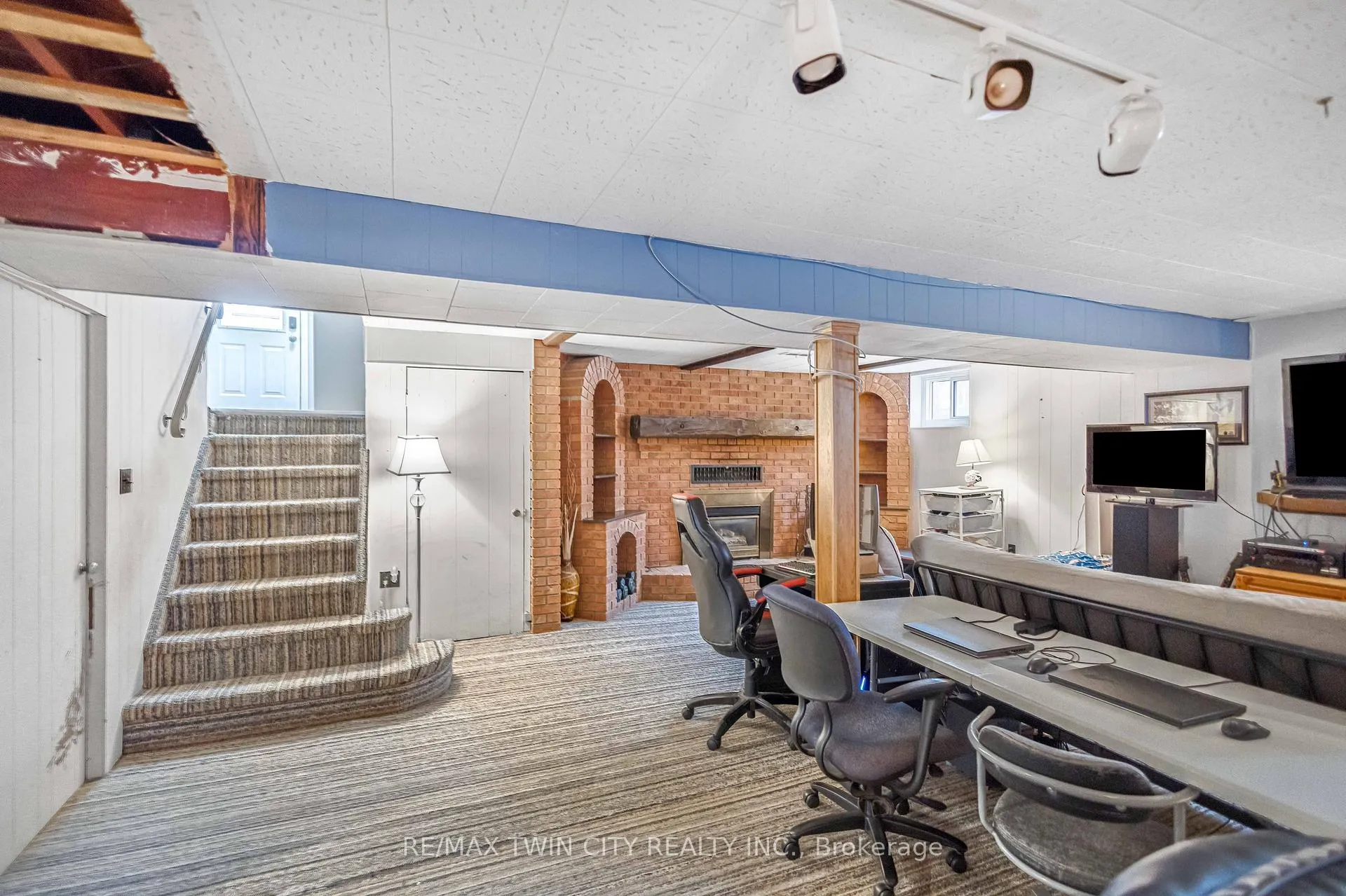Photo 23 of 453 Glancaster Road, Hamilton, Airport Employment Area — HOMEH