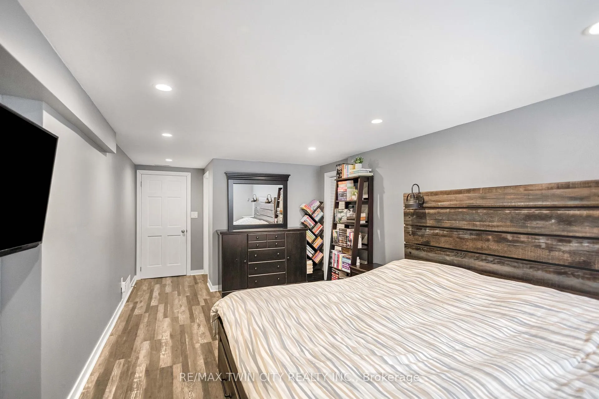 Photo 29 of 453 Glancaster Road, Hamilton, Airport Employment Area — HOMEH