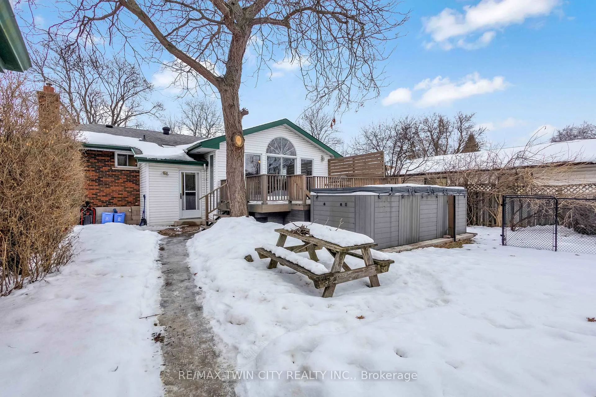 Photo 31 of 453 Glancaster Road, Hamilton, Airport Employment Area — HOMEH