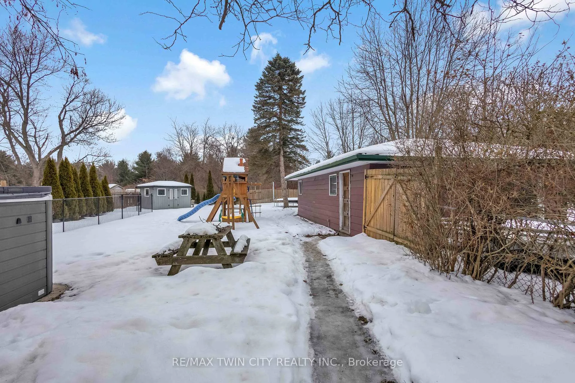 Photo 35 of 453 Glancaster Road, Hamilton, Airport Employment Area — HOMEH