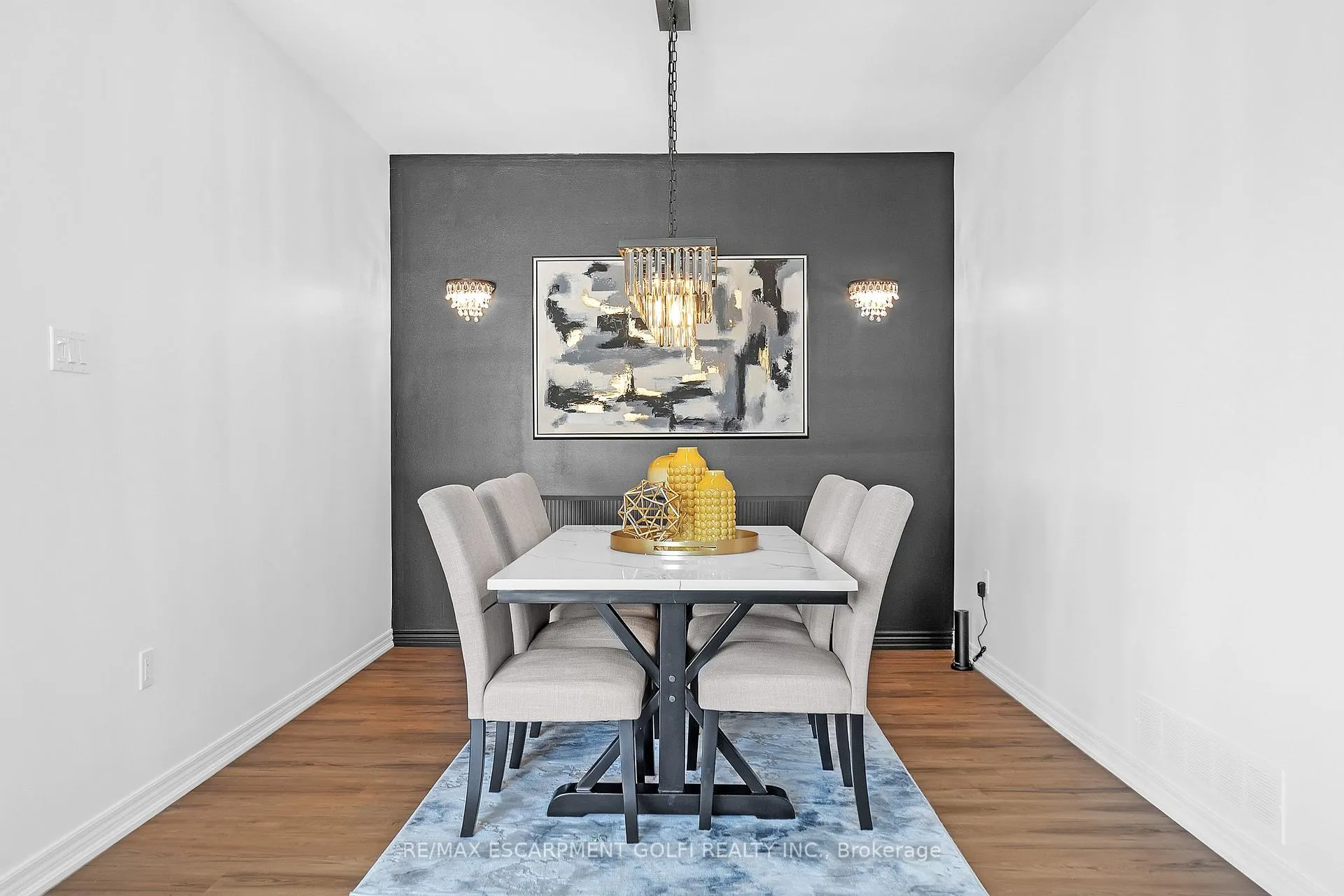 Photo 6 of Unit 3, 97 Sunvale Place, Hamilton, Lakeshore — HOMEH