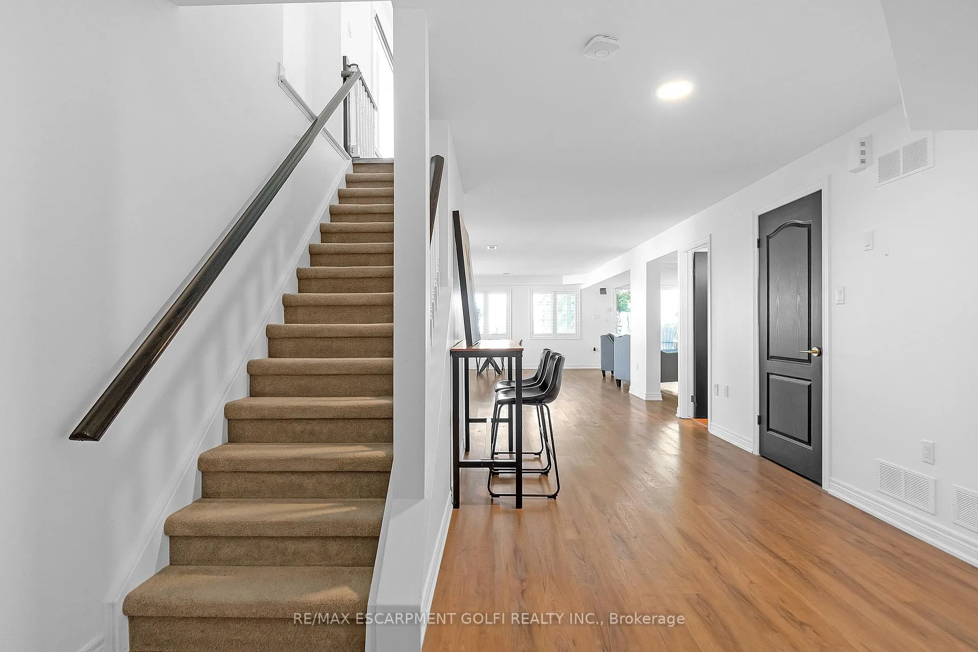 Photo 29 of Unit 3, 97 Sunvale Place, Hamilton, Lakeshore — HOMEH