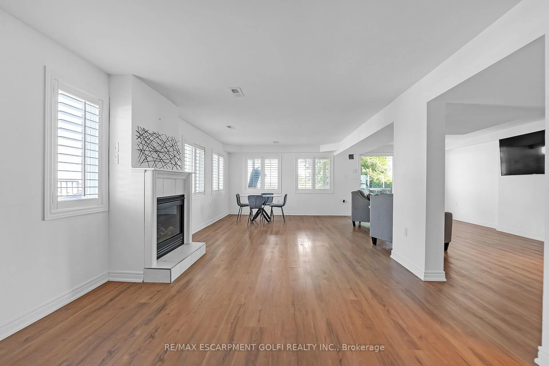 Photo 30 of Unit 3, 97 Sunvale Place, Hamilton, Lakeshore — HOMEH