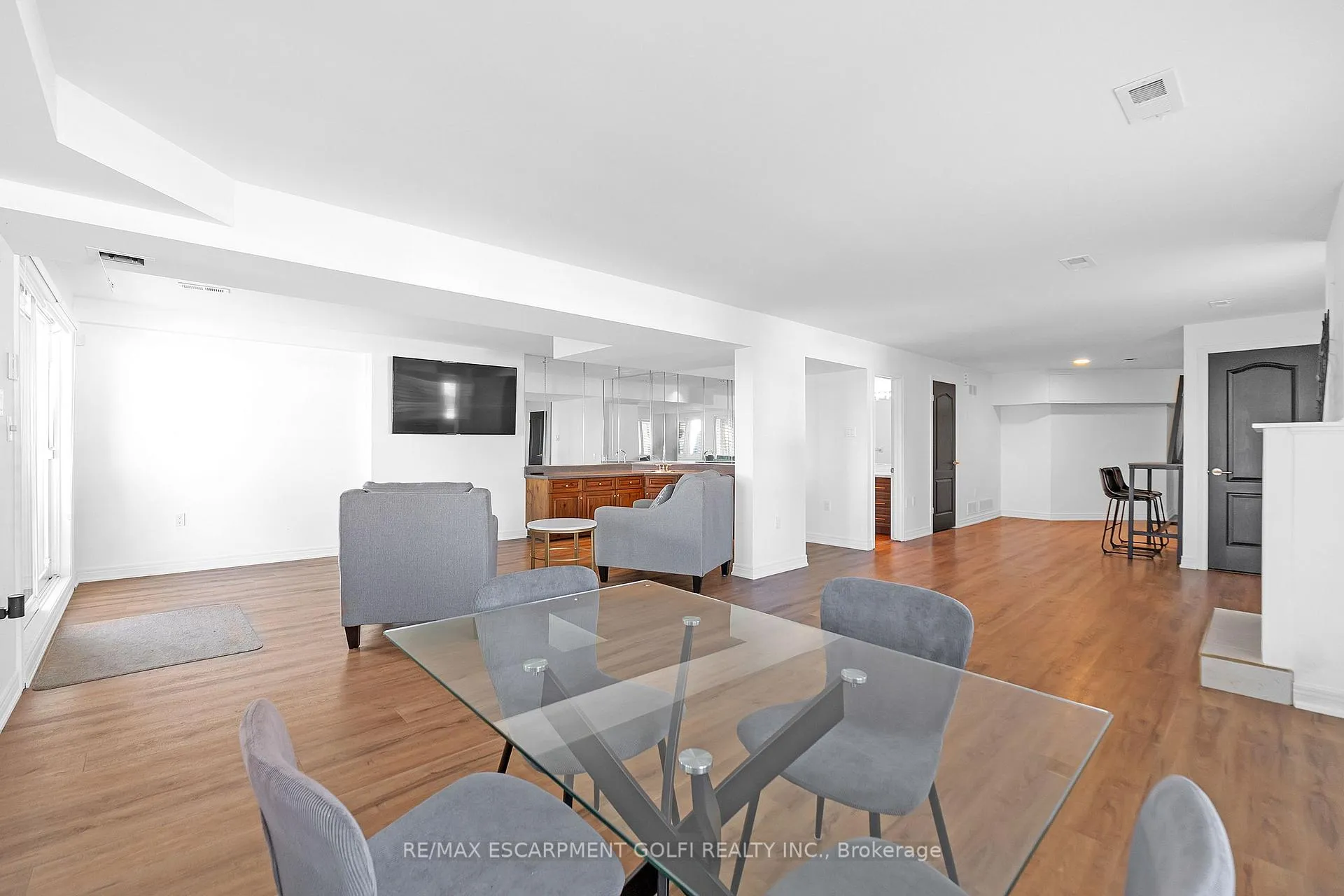 Photo 31 of Unit 3, 97 Sunvale Place, Hamilton, Lakeshore — HOMEH
