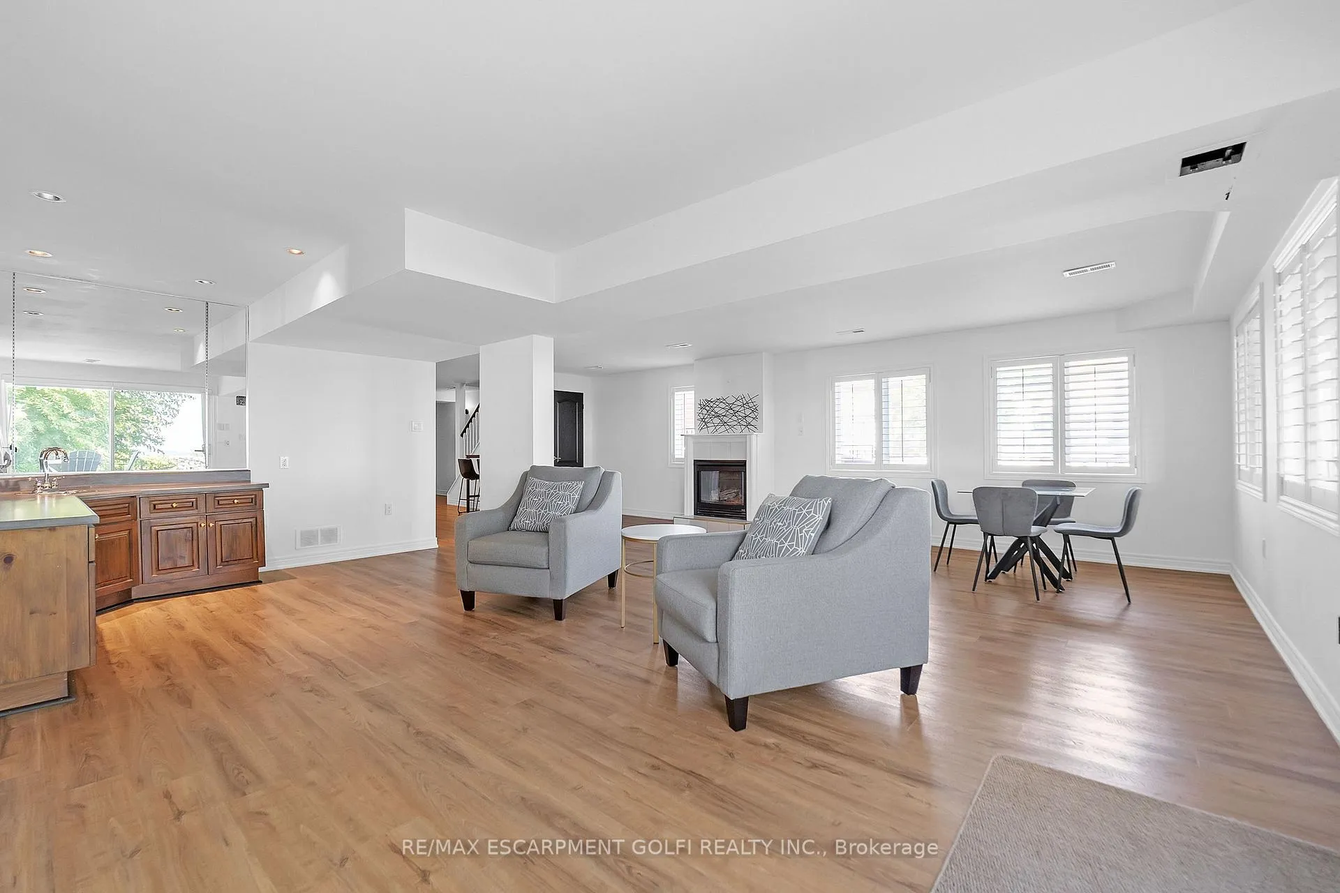 Photo 32 of Unit 3, 97 Sunvale Place, Hamilton, Lakeshore — HOMEH