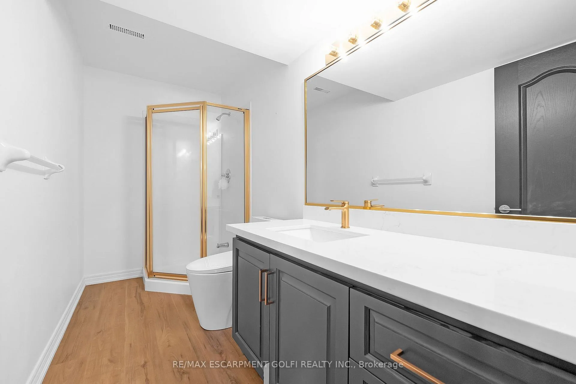Photo 33 of Unit 3, 97 Sunvale Place, Hamilton, Lakeshore — HOMEH
