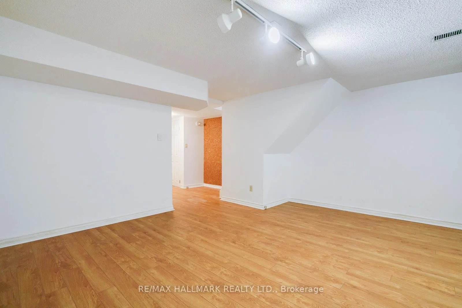 Photo 26 of 26 Hazel Avenue, Toronto, The Beaches — HOMEH