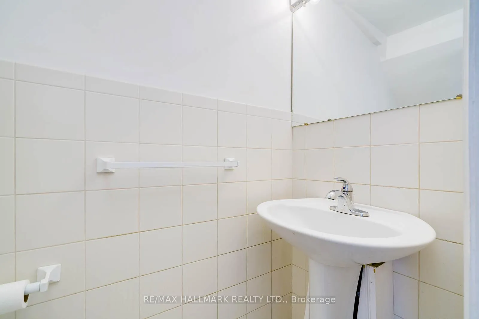 Photo 30 of 26 Hazel Avenue, Toronto, The Beaches — HOMEH