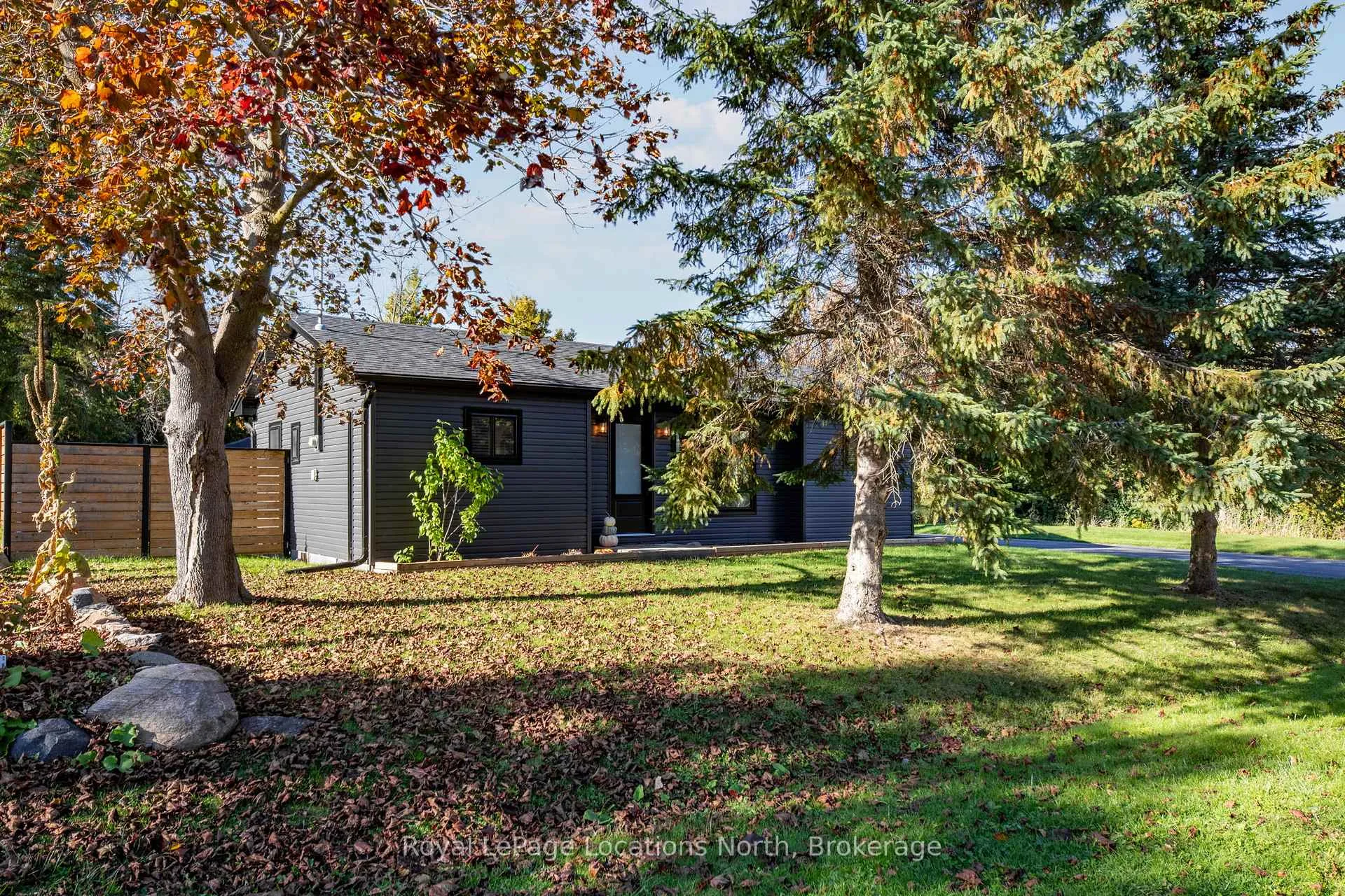 Photo 2 of 19 Dell Parr Avenue, Dryden, Barclay — HOMEH