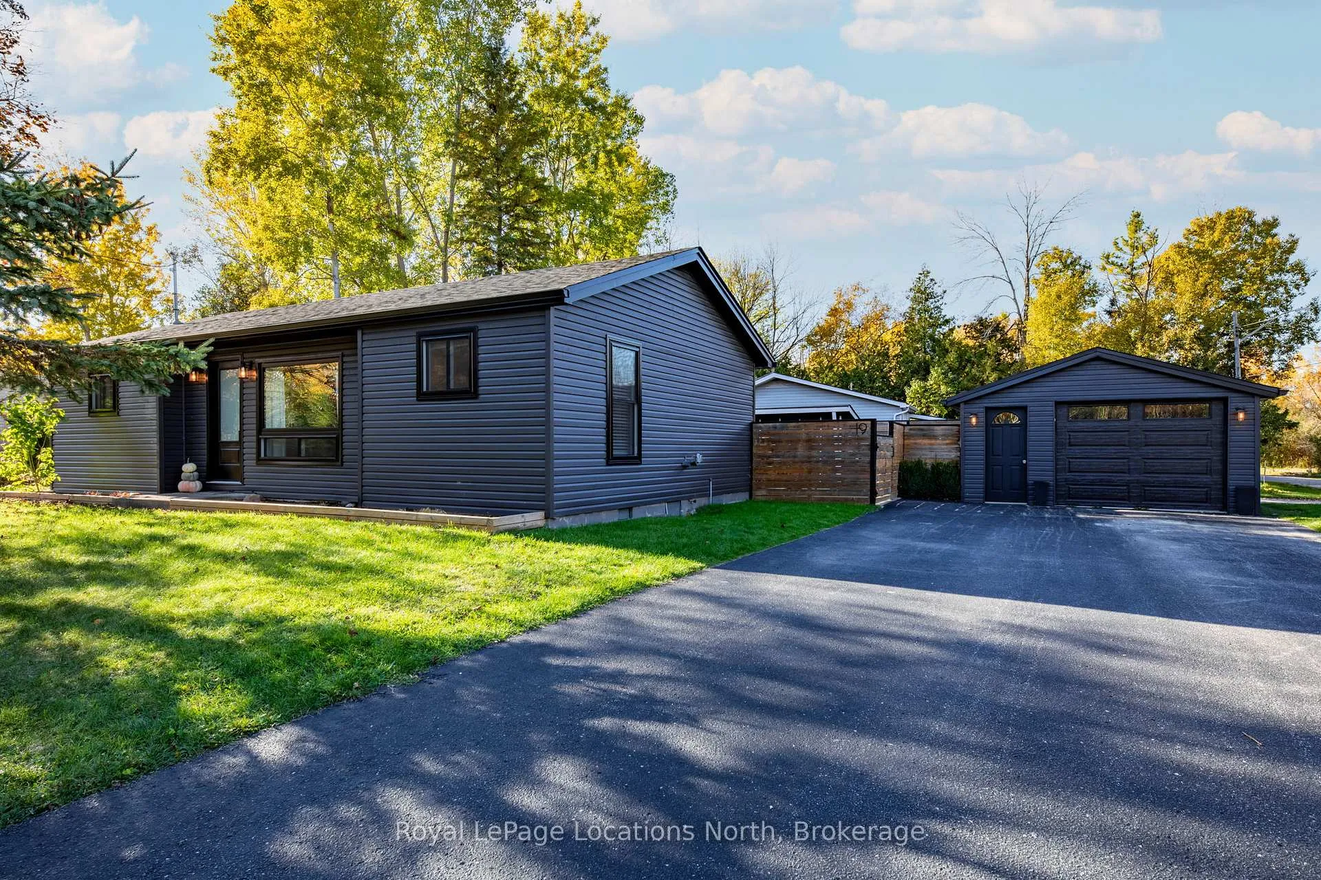 Photo 3 of 19 Dell Parr Avenue, Dryden, Barclay — HOMEH