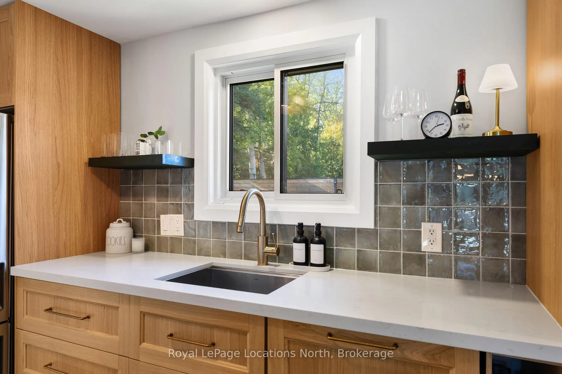 Photo 15 of 19 Dell Parr Avenue, Dryden, Barclay — HOMEH