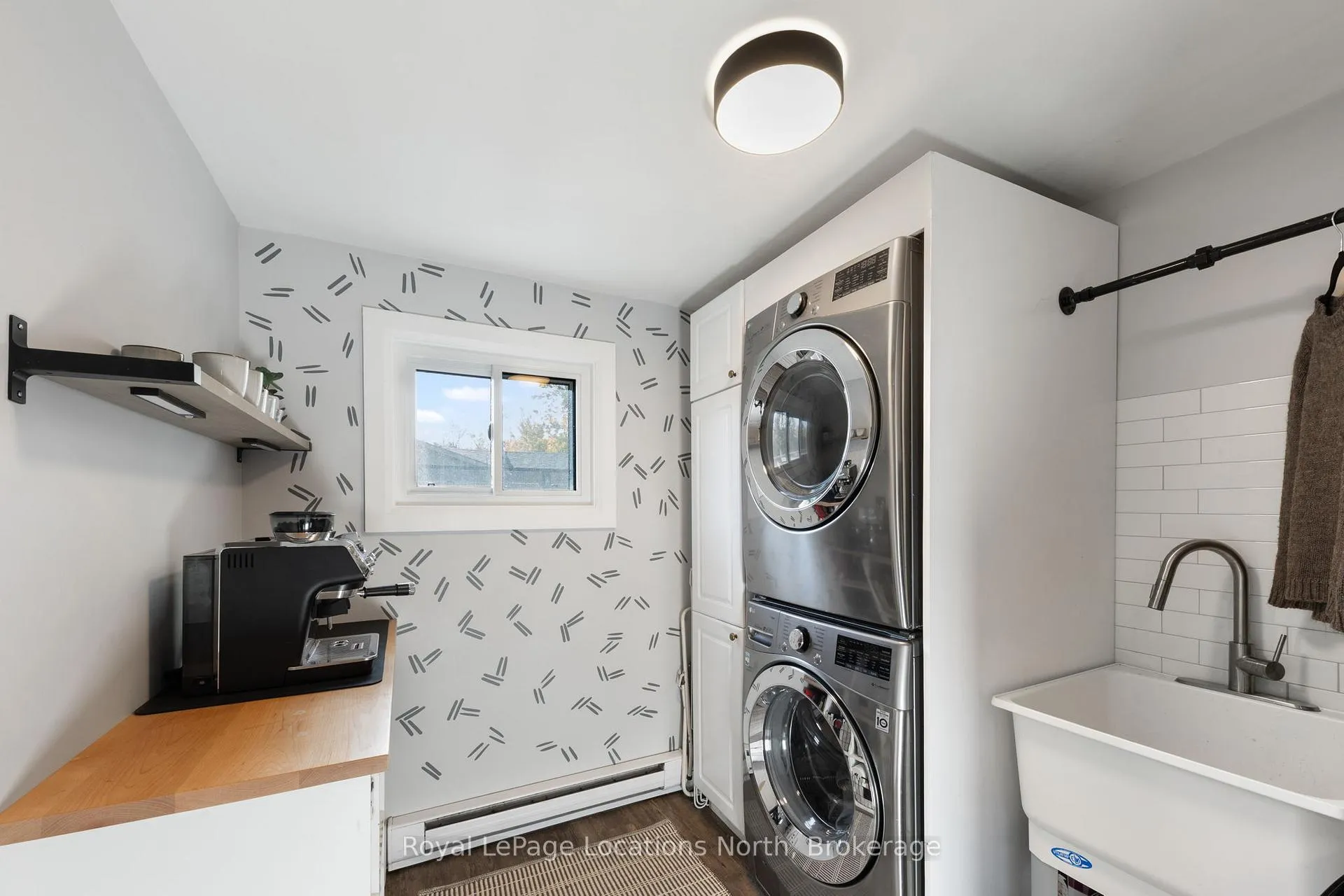 Photo 18 of 19 Dell Parr Avenue, Dryden, Barclay — HOMEH