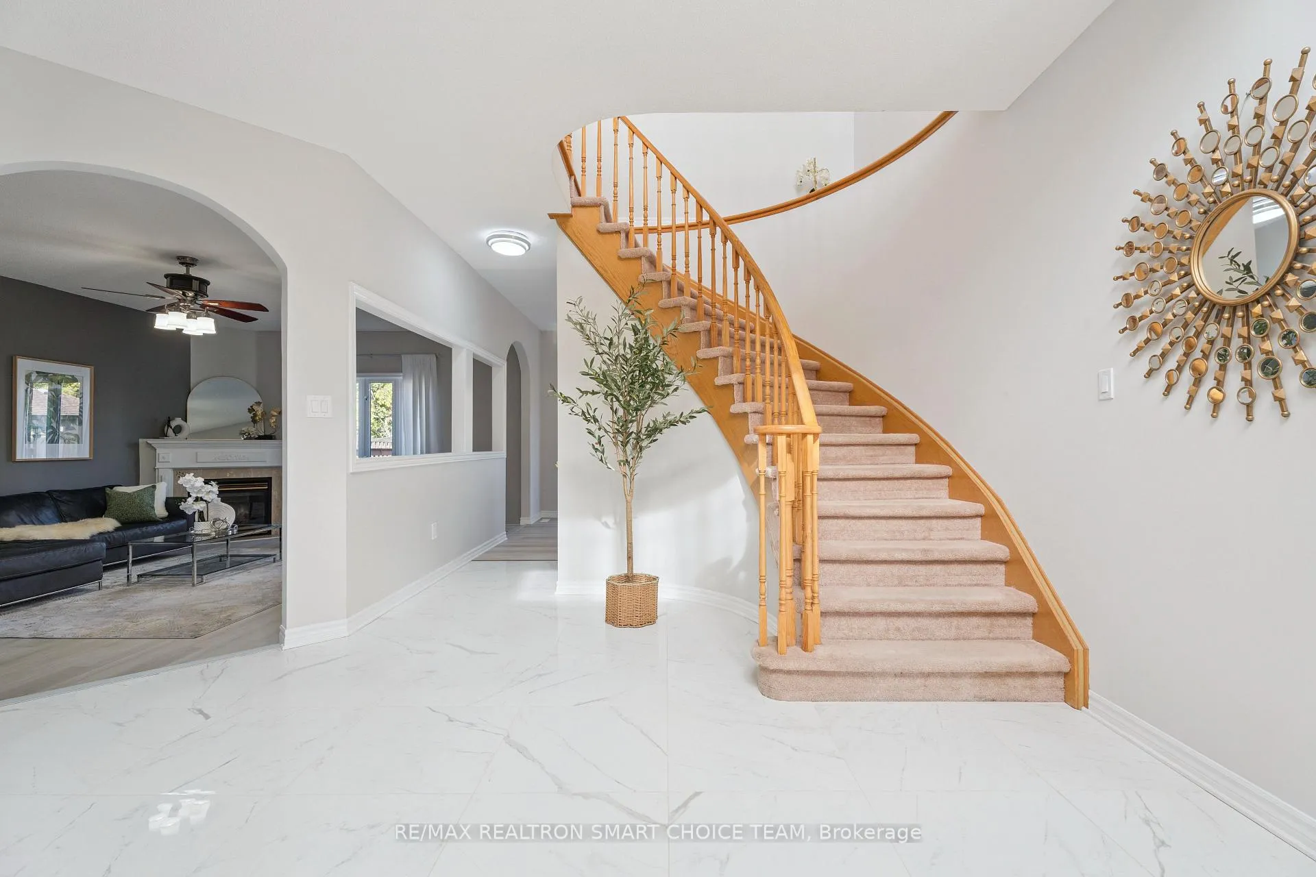 Photo 4 of 117 Miller Drive, Barrie, Edgehill Drive — HOMEH
