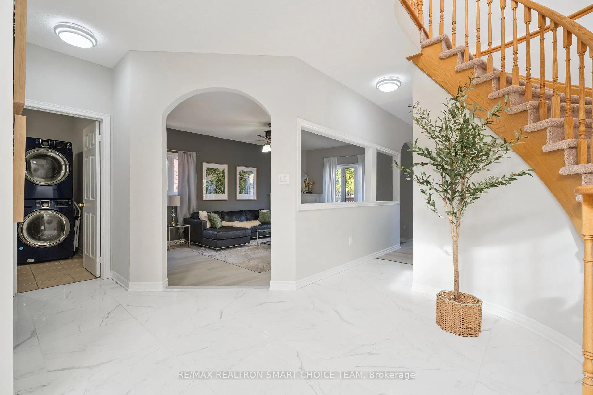 Photo 5 of 117 Miller Drive, Barrie, Edgehill Drive — HOMEH