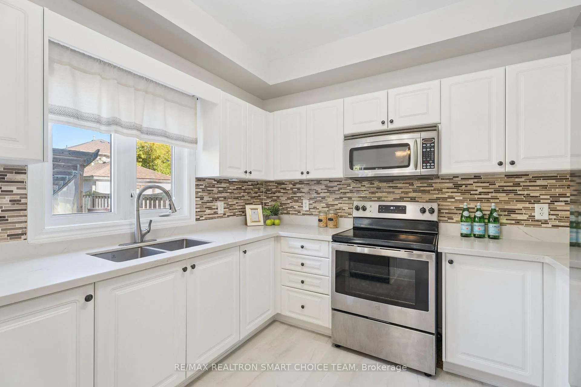 Photo 15 of 117 Miller Drive, Barrie, Edgehill Drive — HOMEH