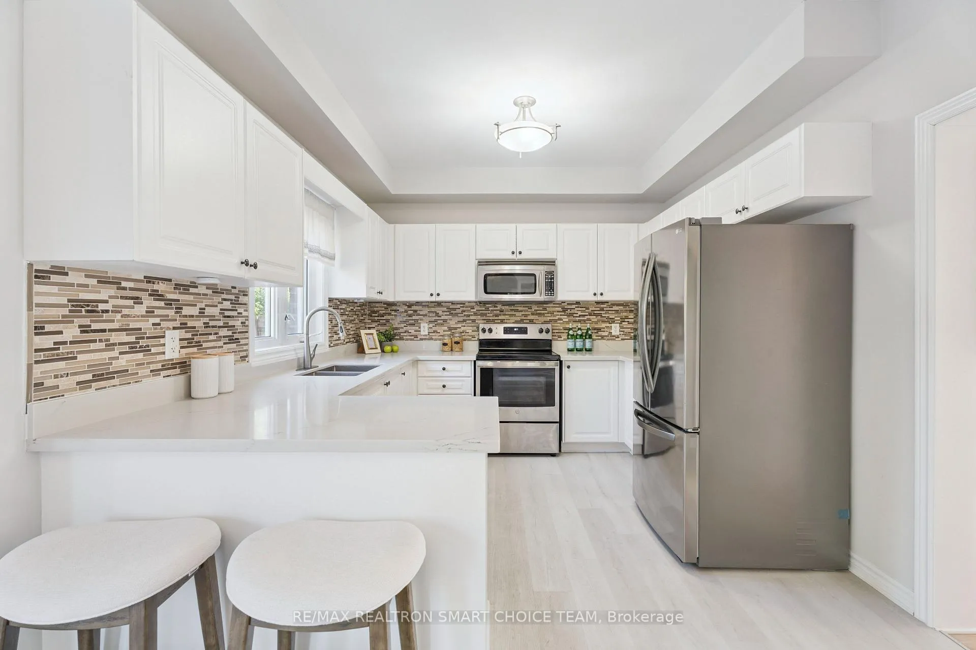 Photo 16 of 117 Miller Drive, Barrie, Edgehill Drive — HOMEH