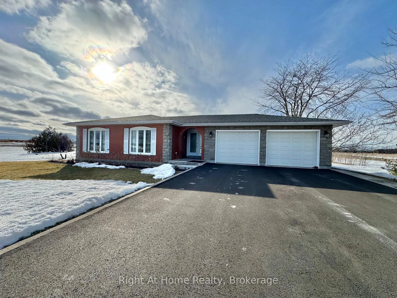 Photo 1 of 221 First Road E, Hamilton, Rural Stoney Creek — HOMEH