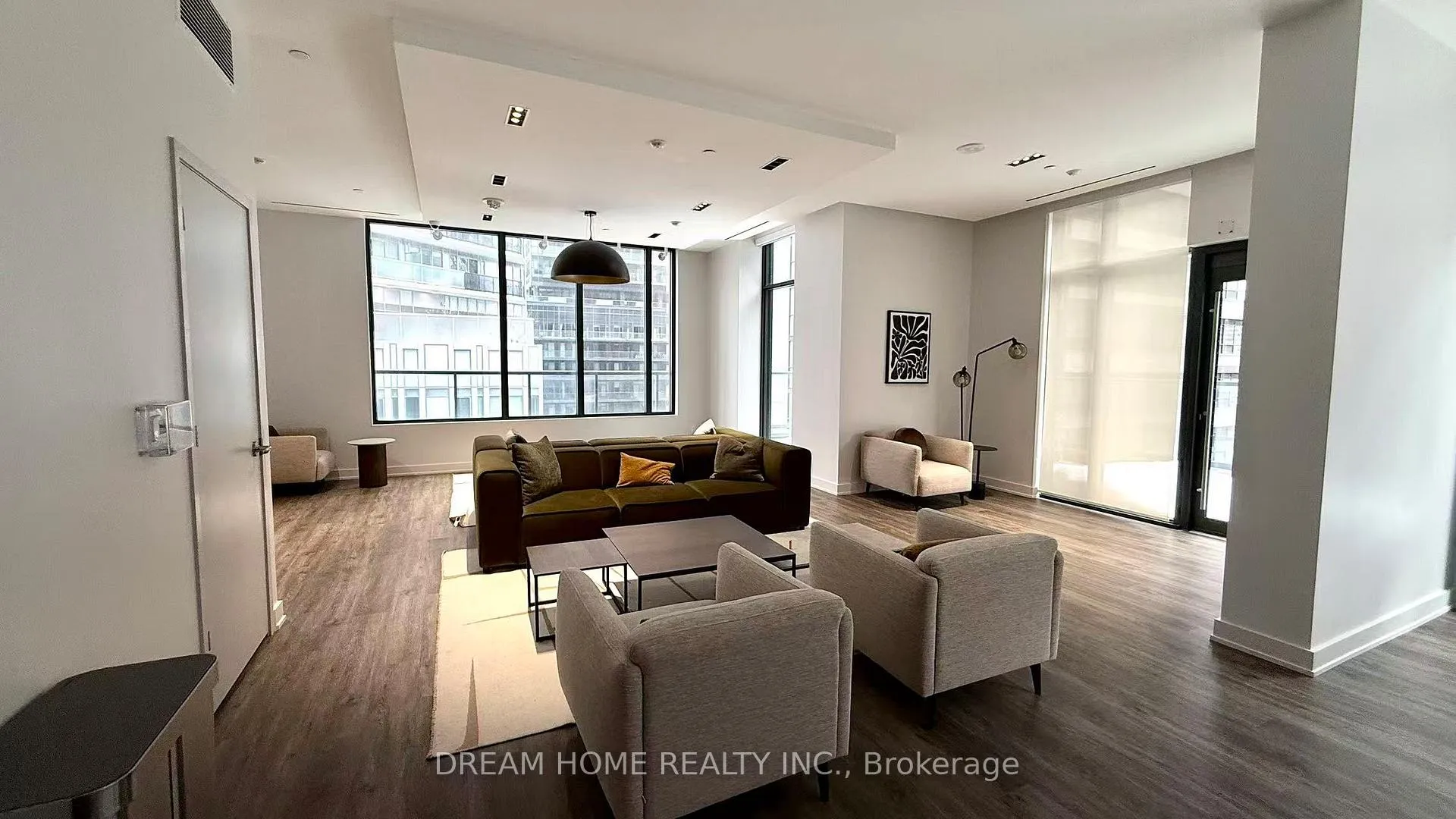 Photo 4 of Unit 2205, 65 Mutual Street, Toronto, Church-Yonge Corridor — HOMEH