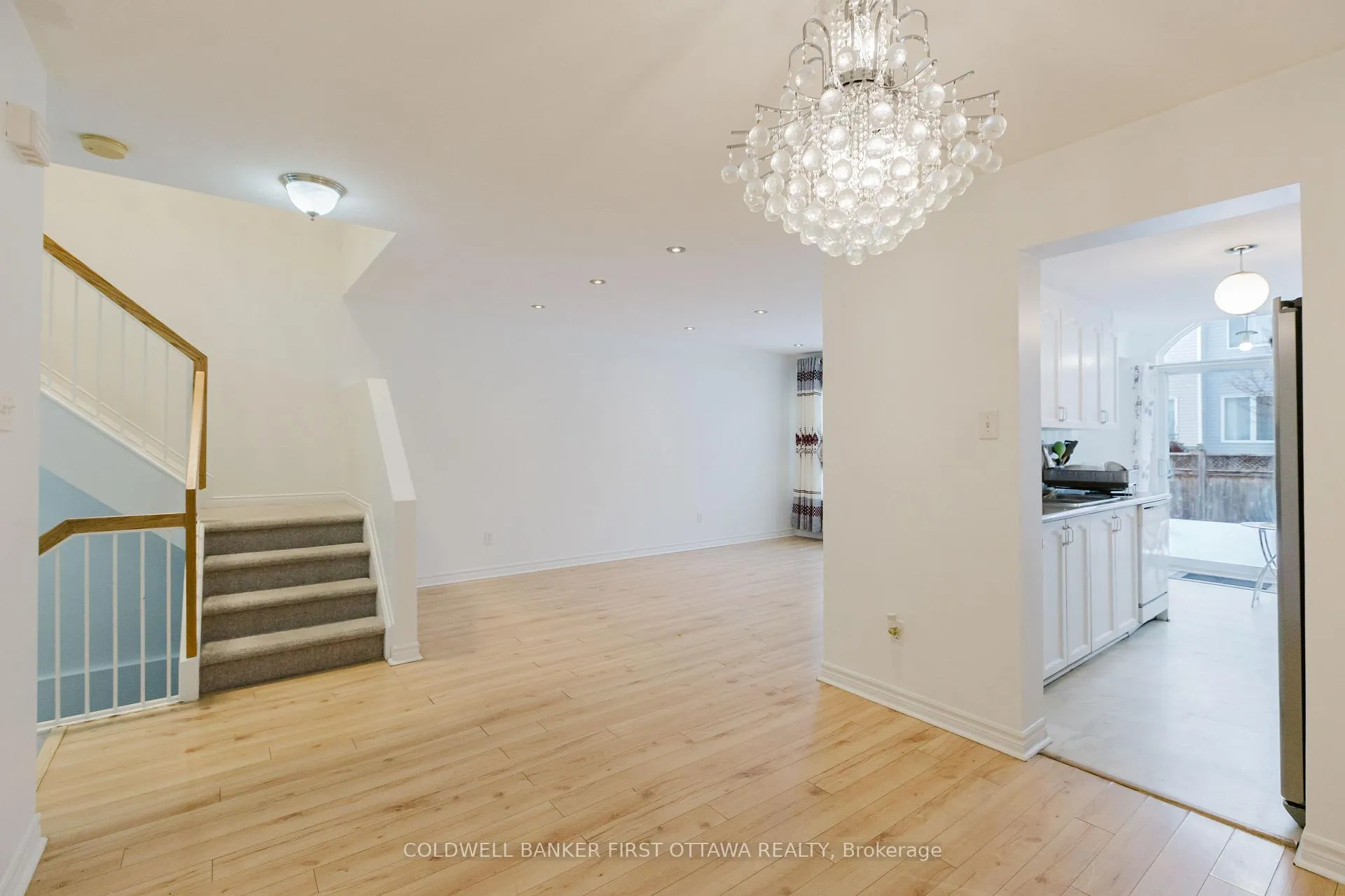 Photo 10 of 13 Villandry Street, Ottawa, Barrhaven East — HOMEH