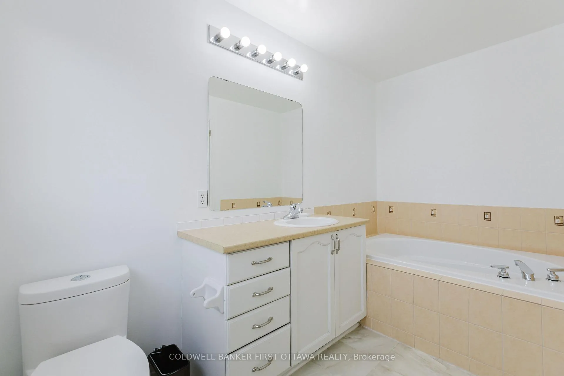 Photo 20 of 13 Villandry Street, Ottawa, Barrhaven East — HOMEH
