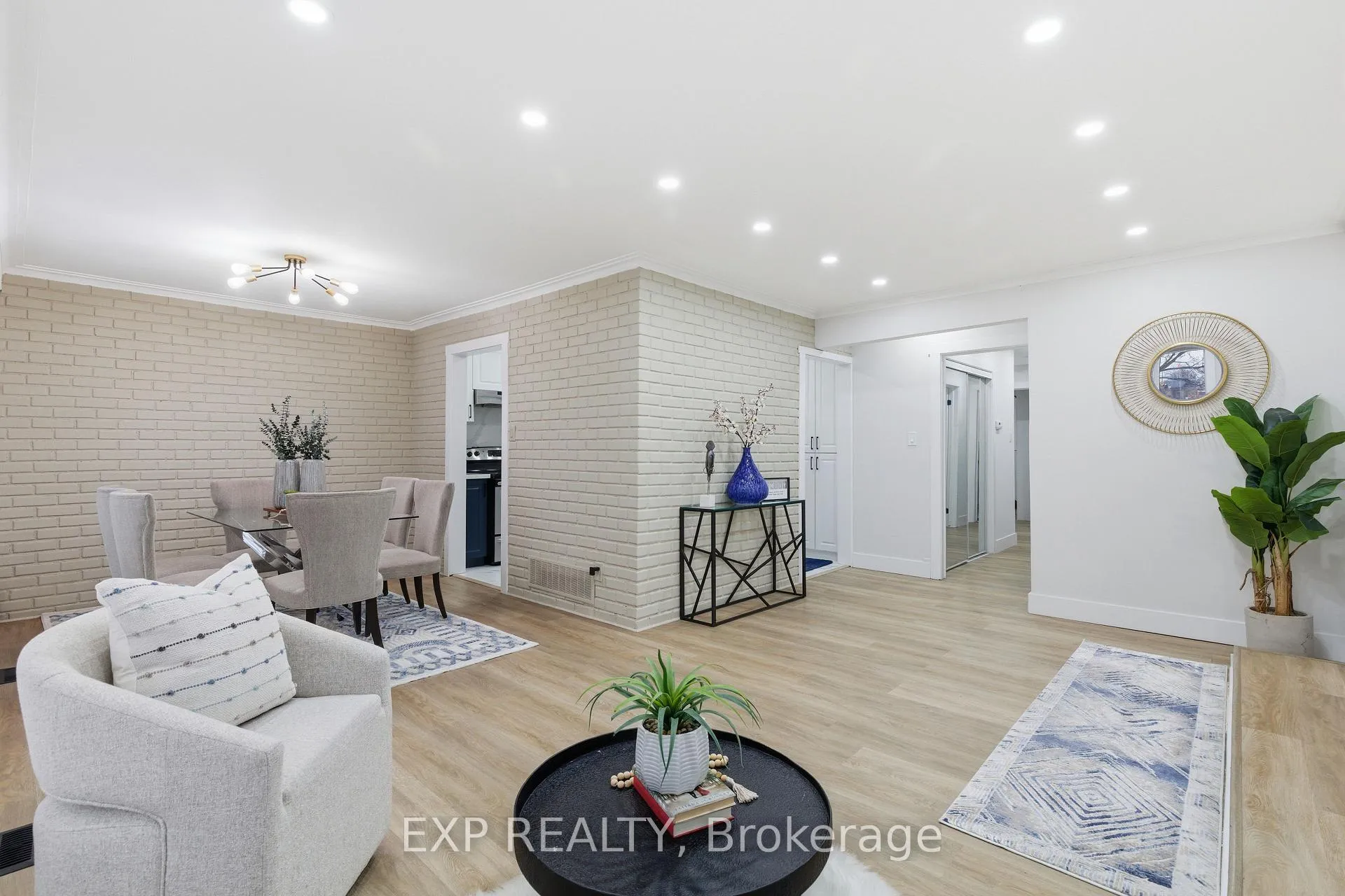 Photo 8 of 80 Mountainview Road S, Halton Hills, Georgetown — HOMEH