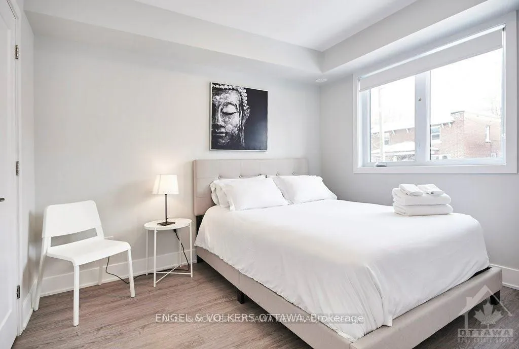 Photo 4 of Unit 1, 569 Mcleod Street, Ottawa, Ottawa Centre — HOMEH