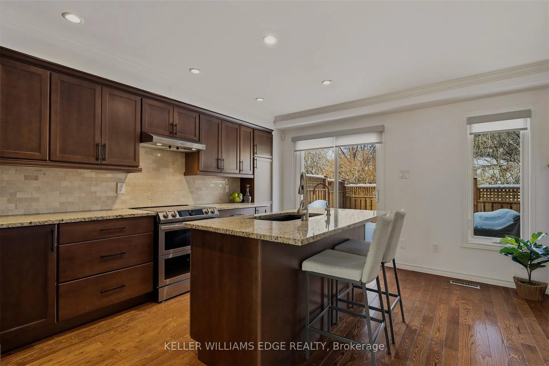 Photo 12 of Unit 20, 5255 Lakeshore Road, Burlington, Appleby — HOMEH