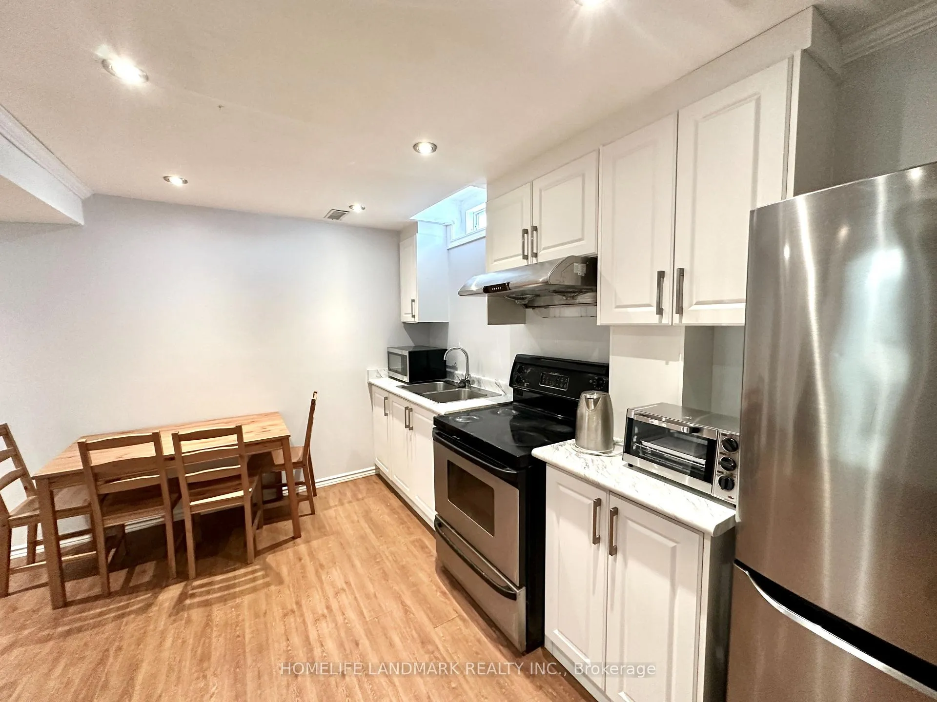 Photo 5 of Unit Bsmt, 86 Snowdon Circle, Markham, Markville — HOMEH