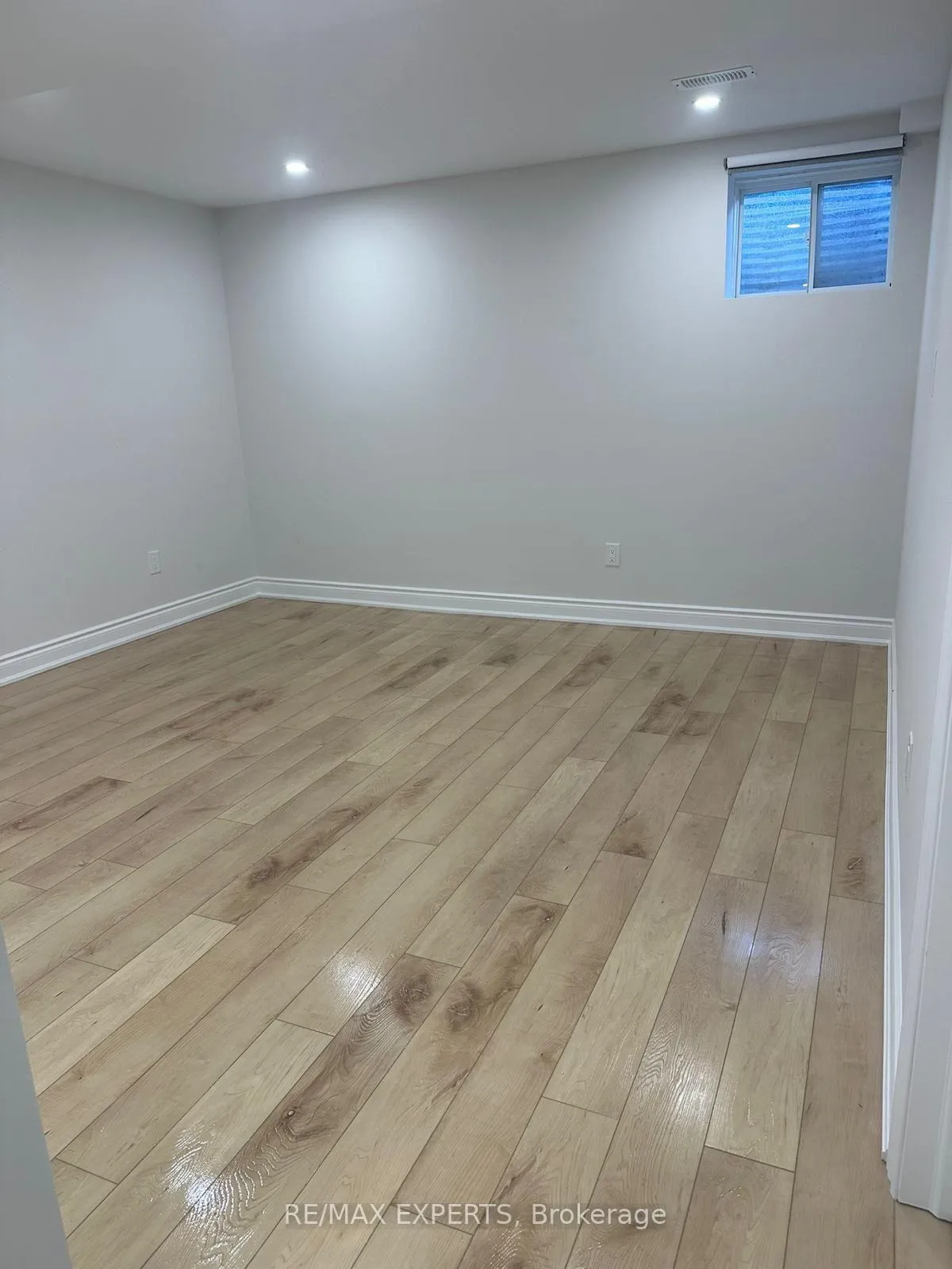 Photo 5 of Unit BSMT, 1253 Manitou Way, Milton, Bowes — HOMEH