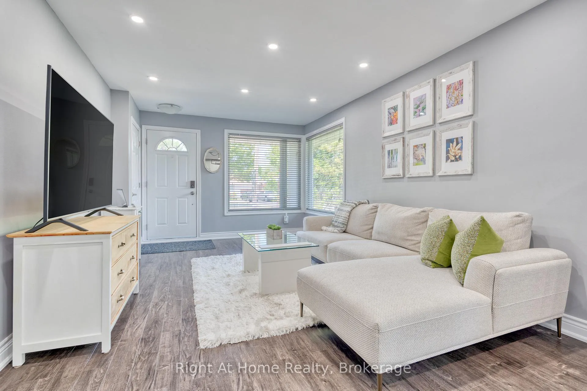 Photo 4 of 289 1/2 Pelham Road, St. Catharines, Rykert/Vansickle — HOMEH